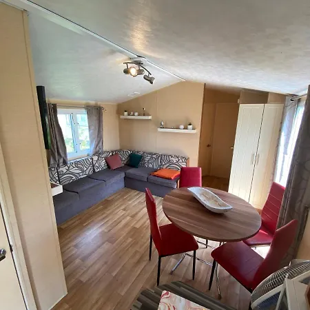 / Am Badesee Naehe Leipzig Mit Privatsstrand Und Sauna *
