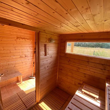 / Am Badesee Naehe Leipzig Mit Privatsstrand Und Sauna Apartment Lobnitz (Saxony)