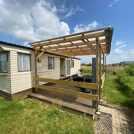 / Am Badesee Naehe Leipzig Mit Privatsstrand Und Sauna *